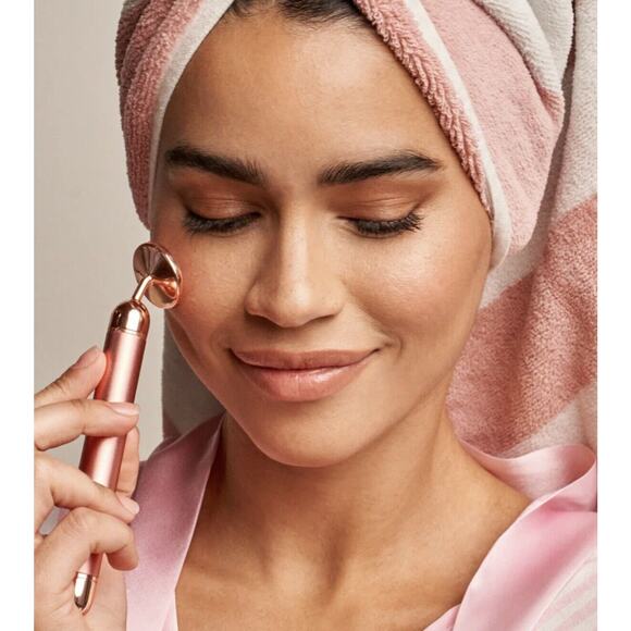 Skin Gym Rose Quartz Revati Vibrating Beauty Tool Curateur Spring Rachel Zoe - Picture 3 of 5